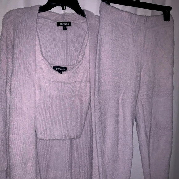 Express Cozy Set - Picture 1 of 4